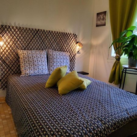 Chez Jollyjune, A Moins D'Une Heure Du Mont Saint Michel Champeaux 外观 照片