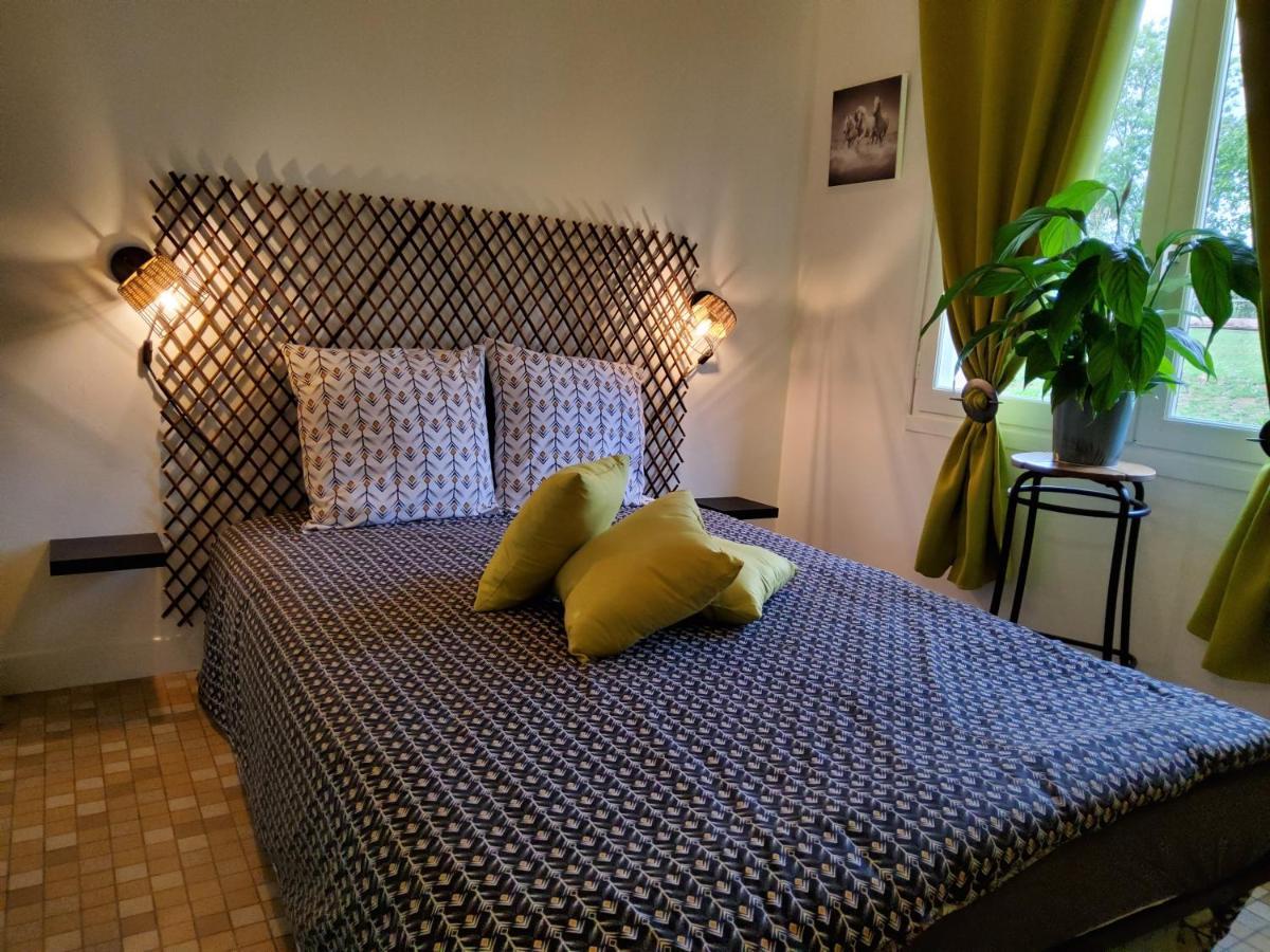 Chez Jollyjune, A Moins D'Une Heure Du Mont Saint Michel Champeaux 外观 照片
