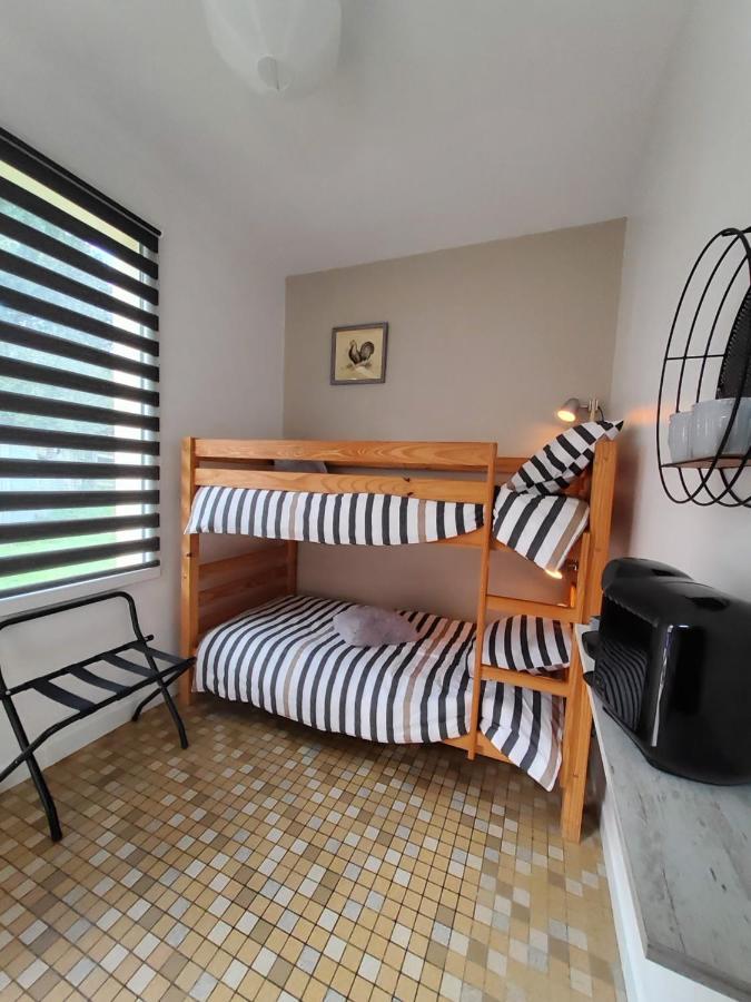 Chez Jollyjune, A Moins D'Une Heure Du Mont Saint Michel Champeaux 外观 照片
