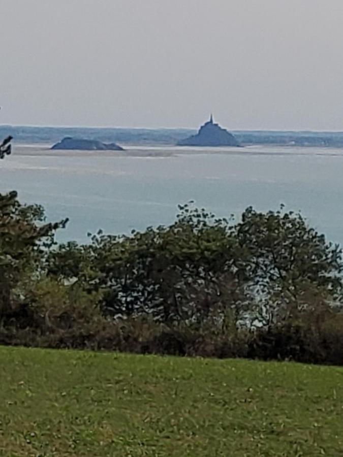 Chez Jollyjune, A Moins D'Une Heure Du Mont Saint Michel Champeaux 外观 照片