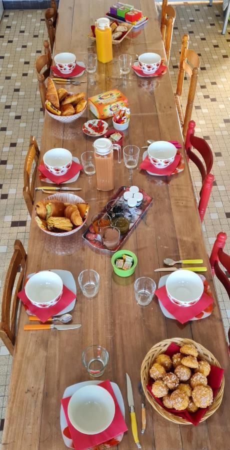 Chez Jollyjune, A Moins D'Une Heure Du Mont Saint Michel Champeaux 外观 照片